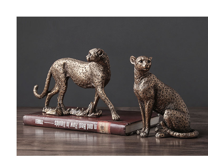 Retro Cheetah Ornaments Golden Jaguar Statue Desk Decoration Animal Statuette Resin Leopard Crafts American Vintage Home Decor