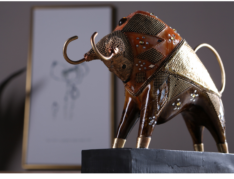 Abstract Bullfighting Ornament Crafts Resin Creative Gift Wall Street Bull Animal Home Roome Office Decoration Desk Furnishings