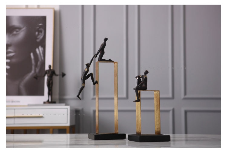 Home Decor Accessories Two Men Holding Hands Parkour Figurine Living Room Ornament Objects Resin Thinking Character Sculpture