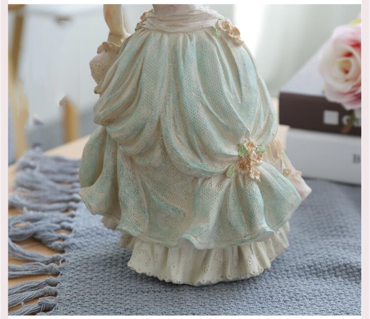 Europe Victorian Girl Statue Fashion Character Beauty Figurines Resin Crafts Wedding Gift Creative Home Decoration Ornament Art