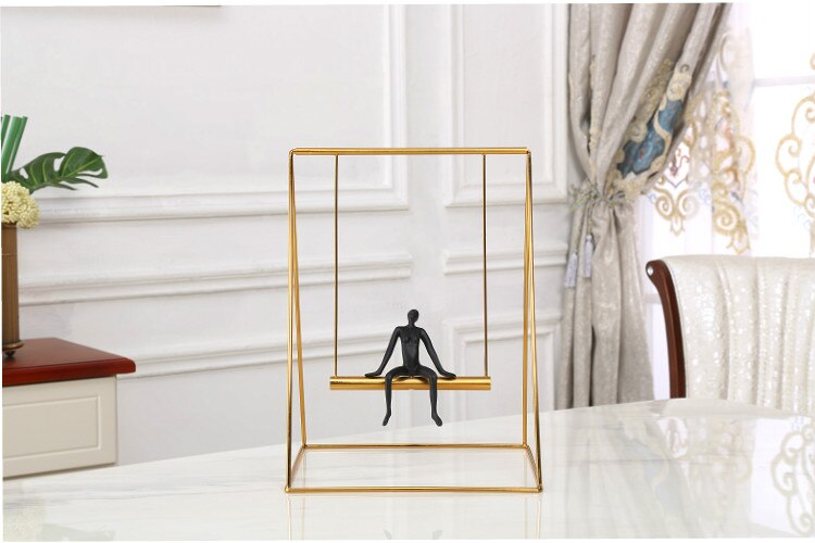 Nordic Minimalist Desk Decor Golden Metal Portrait Adornments Abstract Resin Character Swinging Home Decoration Accessories