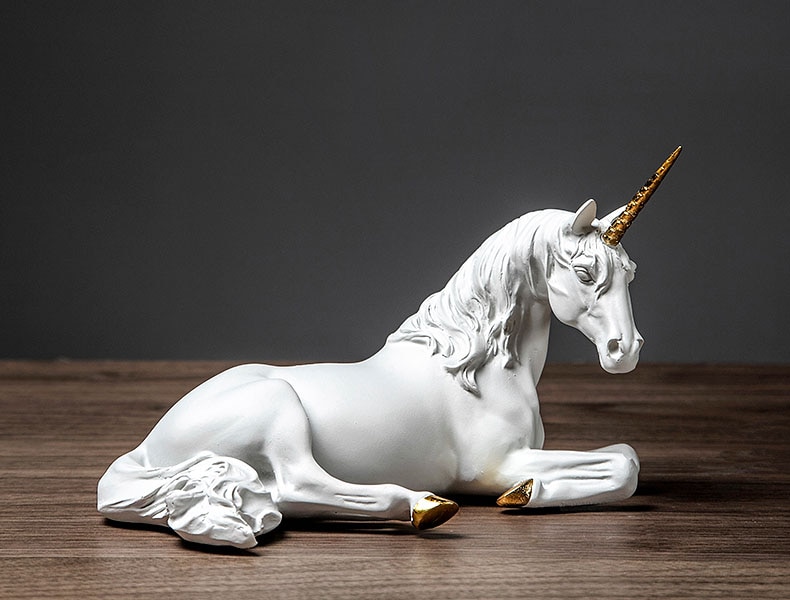 Creative Resin Cute White Unicorn Figurine Ornament Decoration Art Home Furnishing Decoration Crafts Birthday Gift