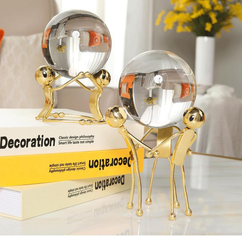 Three Abstract Figures Holding Hands Holding Up K9 Crystal Ball Statue Home Decoration Crafts Room Objects Copper Figurines Gift