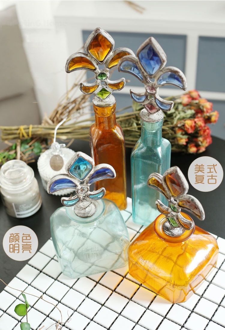 Classic Spearhead Bottle Stopper Color Glass Jar Perfume Bath Bottle Bohemian Decoration Bottle Vase Home Living Room Decoration