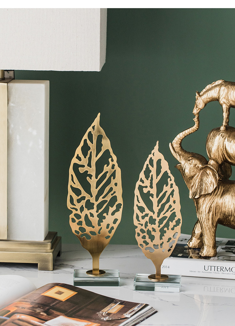 Luxury Plationg Alloy Gold Leaves Ornament For Home Living Room Hotel Entrance Creative Acrylic Desktop House Decor Accessories