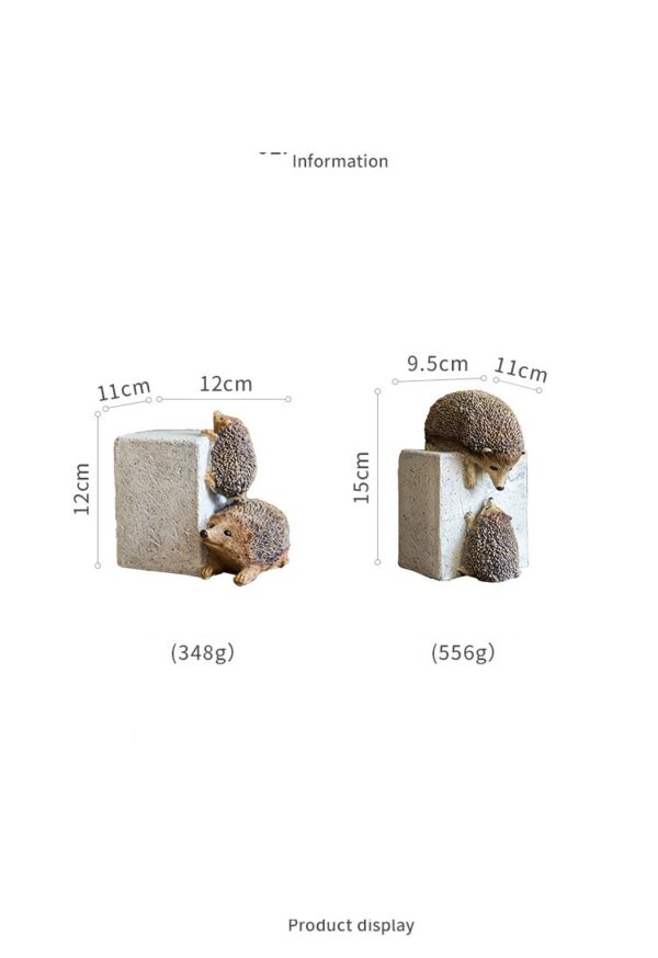 New Year Animal Statues Home Decor Crafts Resin Figurine A Pair Of Hedgehogs Trying To Escape From The Stone Ornaments اكسسوارات منزلية