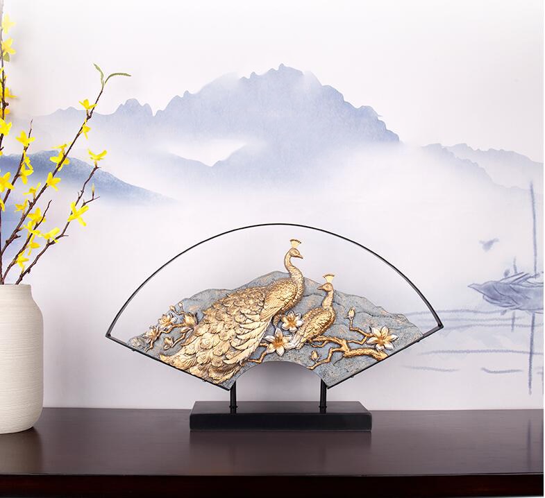 New Chinese Wrought Iron Fan Resin Peacock Desktop Ornaments Home Livingroom Table Furnishing Crafts Office Figurines Decoration