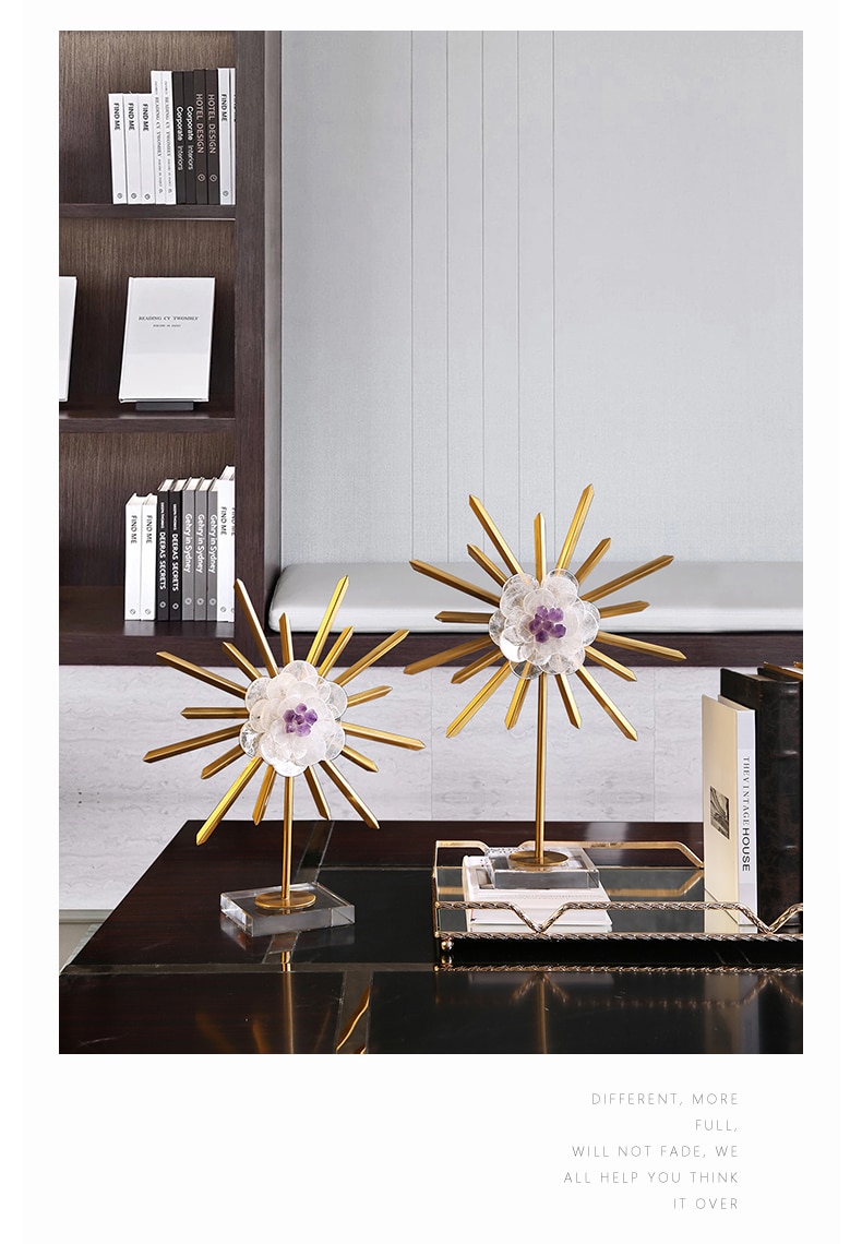Furnishing Articles Crystal Sunflower Statues for Decoration Home Decoration Accessories Gold Metal Sculpture Abstractive Crafts