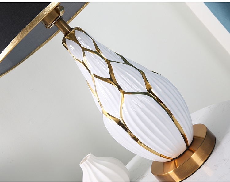 Modern Droplets Shape White Ceramic Blank Space Ceramic Table Lamps Bedroom Bedside Lamp Gold Metal Desk Lights lampe de chevet