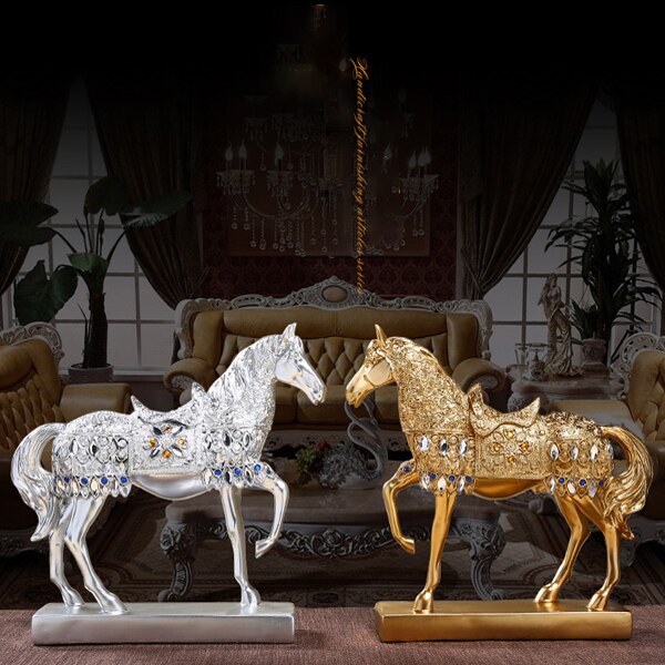 تمثال الحصان الاوروبي المذهب بالمجوهرات ديكور و اكسسوارات
