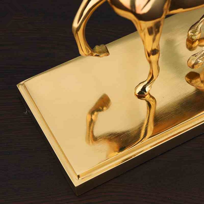 Creative Home Golden Copper Horse Decor Abstract Metal Horse Success Decor Figurine Decorative Metal Statue Best Xmas Gift