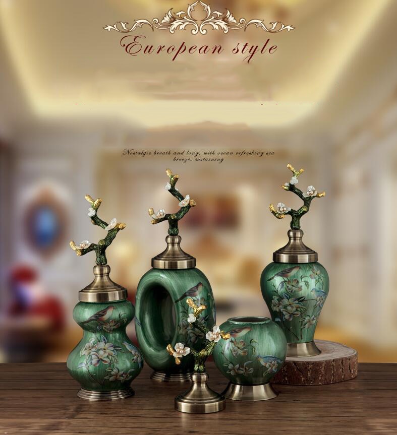 European Classic Luxury Ceramic Vase Ornaments Decoration Crafts Home Livingroom Statues Coffee Bar Desktop Retro Figurines Art