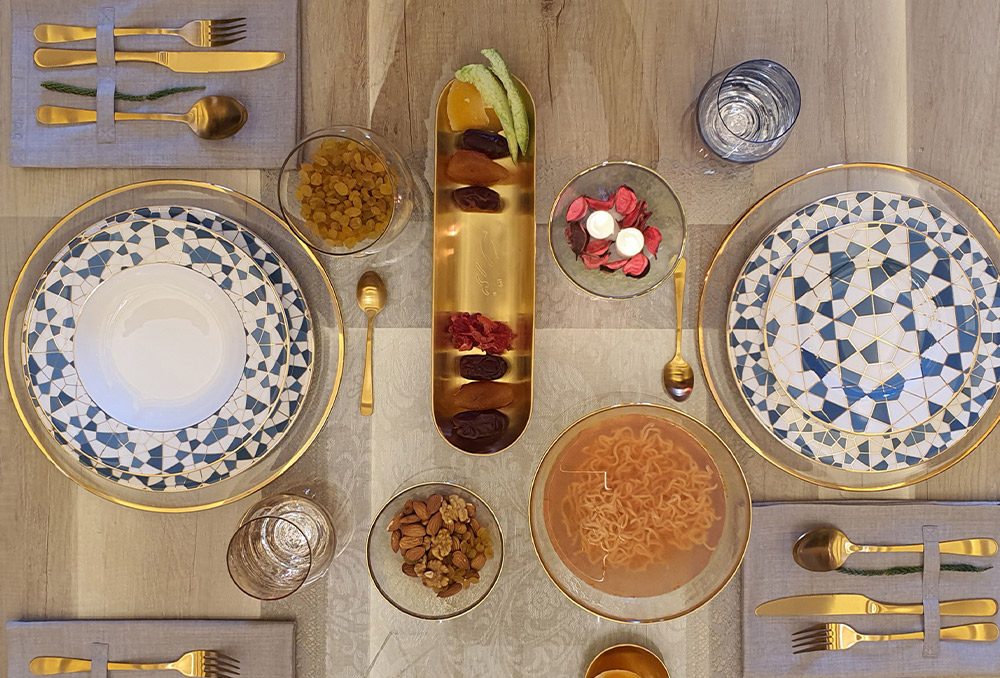 ديكور طاولة طعام رمضان بين الكلاسيكية والمعاصرة
