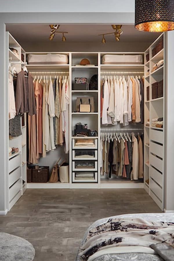 خزانة ملابس وخزانة ملابس وغرفة ملابس من ايكيا حديثة